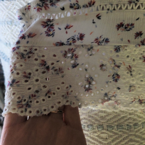 Adorable ruffle tee by Ardene - Picture 3 of 4